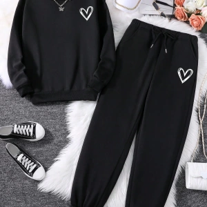 Kalp Baskılı Termal Astarlı Sweatshirt ve Bağcıklı Bel Eşofman Altı