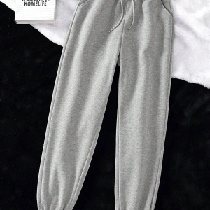 Katı İpli Bel Eğimli Cep Eşofman Altı