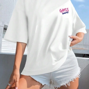 Kelebek & Slogan Grafikli Düşük Omuz Oversize Tişört