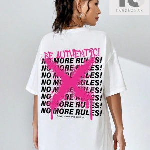 Kelebek ve Ay Desenli Düşük Omuz Oversize Tişört