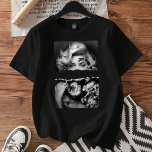 Kiraz Desen Minimalist Fitted Yuvarlak Yaka Kısa Kollu Kadın Tişörtü, Yaz İçin U