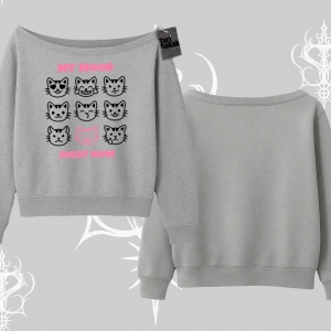 Kitti Sweet Mini Logo Baskılı Kayık Yaka Tshirt
