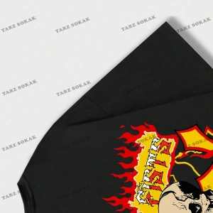 KOD Trend Street Life Erkek Kafatası ve Harf Grafikli Tişört