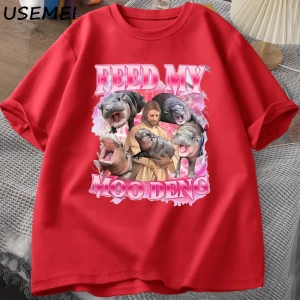 Komik Meme İsa Holding Moo Deng T-Shirt Hippo Moo Moo Dang sevgilisi Tshirt tayland hayvan gr 2995