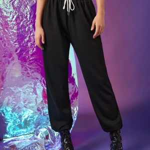 Letter Fire Graphic 4 Mevsim Eşofman