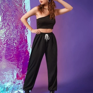 Letter Fire Graphic 4 Mevsim Eşofman