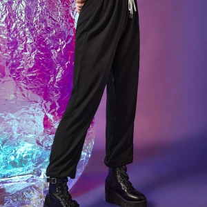 Letter Fire Graphic 4 Mevsim Eşofman