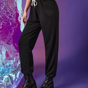 Letter Fire Graphic 4 Mevsim Eşofman