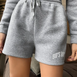 Letter Graphic Drawstring Waist Şort