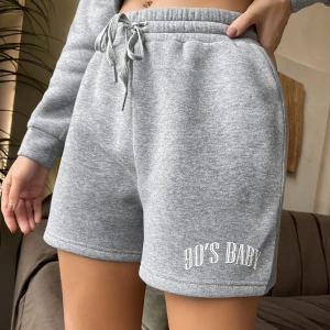 Letter Graphic Drawstring Waist Şort