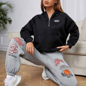 Letter Graphic Elastic Waist 4 Mevsim Eşofman