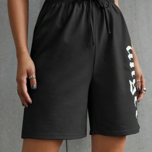 Letter Graphic Knot Waist Track Şort