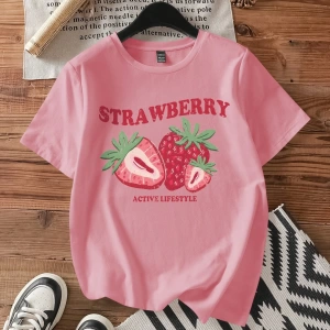 Loose Casual Strawberry English Logo Yuvarlak Yaka Kısa Kollu Tişört Kadınlar İçin,