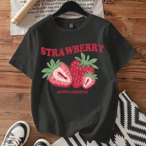 Loose Casual Strawberry English Logo Yuvarlak Yaka Kısa Kollu Tişört Kadınlar İçin,