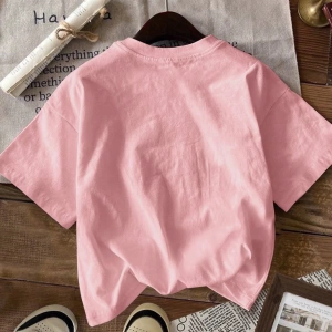 Loose Casual Strawberry English Logo Yuvarlak Yaka Kısa Kollu Tişört Kadınlar İçin,