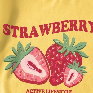Loose Casual Strawberry English Logo Yuvarlak Yaka Kısa Kollu Tişört Kadınlar İçin,
