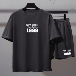 Manfinity Hypemode Erkek Bol Kesim Günlük Harf Baskılı Tişört Ve Şort Takımı