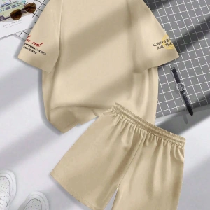 Manfinity Hypemode Erkek Günlük Mektup Baskılı Kısa Kollu Tişört ve Şort TakımıTişört Ve Şort Takımı