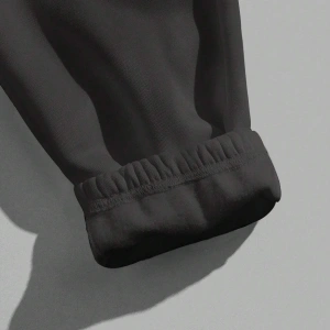 Manfinity Hypemode Erkek Harf Grafik İpli Bel Termal Astarlı Eşofman Altı