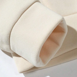 Manfinity Hypemode Letter & Figure Graphic Kangaroo Pocket Drawstring Hoodie Bej