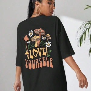 Mantar & Slogan Grafikli Düşük Omuzlu Tişört