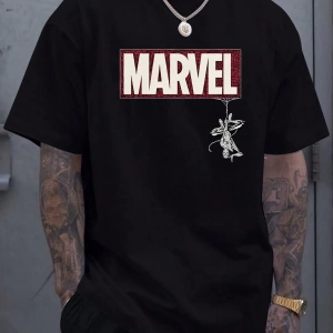 Marvel Erkek Minimalist Marvel Ters Kahraman Grafik Baskılı Yuvarlak Yaka Kısa Kollu Tişört,