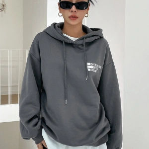 Mektup Grafik Damla Omuz İpli Kapüşonlu Üst Gri