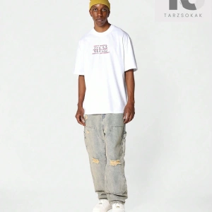 Men Astronot ve Sloganlı Grafik Tişört