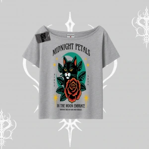Midnight Petals Kedi Baskılı Kayık Yaka Tshirt