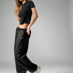 MISSGUIDED Klasik Büyük Boy Jogger Eşofman Altı Elastik Manşetli, Rahat Atletik Dinlenme Pant