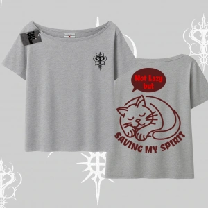 Not Lazy Saving My Spirit Kedi Baskılı Kayık Yaka Tshirt