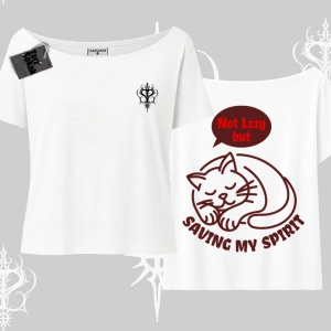 Not Lazy Saving My Spirit Kedi Baskılı Kayık Yaka Tshirt