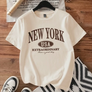 Okula Dönüş New York Rahat Harfli Grafik Düzenli Yuvarlak Yaka Kısa Kollu Kadın Ti