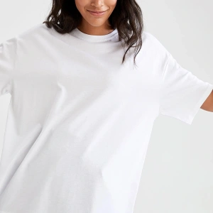 Oversize Fit Pamuklu Kısa Kollu Basic Tişört