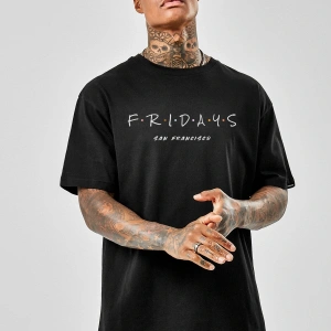 Oversize Fridays Baskılı Siyah Tshirt NRAGE77