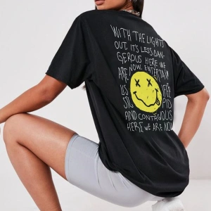 Oversize Nirvana Type Baskılı Siyah Tshirt NRAGE206