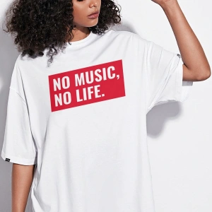 Oversize No Music No Life Baskılı Beyaz Tshirt NRAGE114