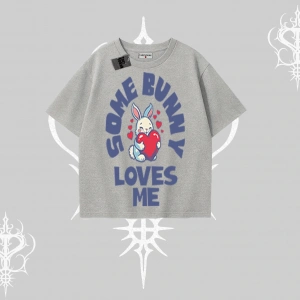 Oversize Tshirt Sevimli Tavşan Some Bunny Loves Me Baskılı