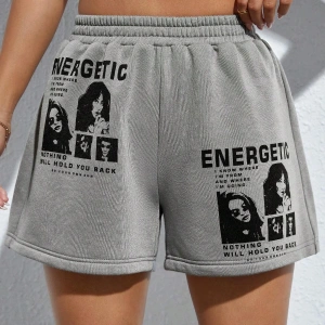 PETITE Figure & Slogan Graphic Track Şort