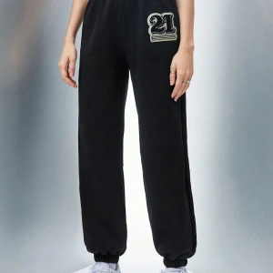 Qutie Letter Graphic Elastic Waist 4 Mevsim Eşofman