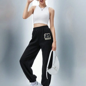 Qutie Letter Graphic Elastic Waist 4 Mevsim Eşofman