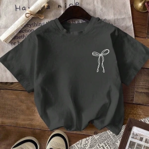 Rahat Çok Yönlü Minimalist Düz Renk Yuvarlak Yaka Kısa Kollu Tişört