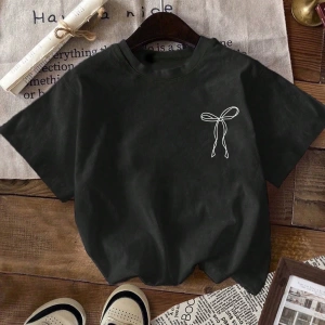 Rahat Çok Yönlü Minimalist Düz Renk Yuvarlak Yaka Kısa Kollu Tişört