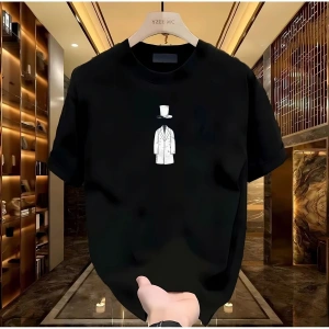 Şapkalı Adam Baskılı Beyaz Erkek