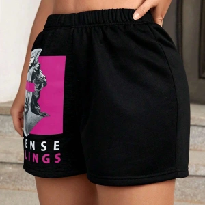 Sculpture & Letter Graphic Şort