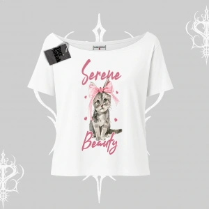 Serene Beauty Kedi Baskılı  Kayık Yaka Tshirt