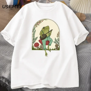 Sevimli Cottagecore T-shirt Estetik Kurbağa Mantar üzerinde Banjo Oynarken TErkekler  2827