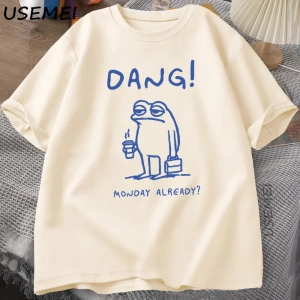 Sevimli Cottagecore T-shirt Estetik Kurbağa Mantar üzerinde Banjo Oynarken TErkekler  2827