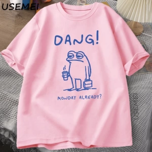Sevimli Cottagecore T-shirt Estetik Kurbağa Mantar üzerinde Banjo Oynarken TErkekler  2827