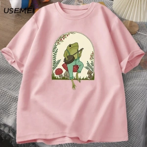 Sevimli Cottagecore T-shirt Estetik Kurbağa Mantar üzerinde Banjo Oynarken TErkekler  2827